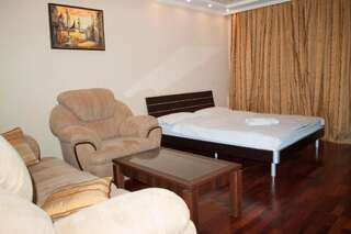 Апартаменты KyivStay Pochaynynska Apartment Киев Апартаменты с балконом-23