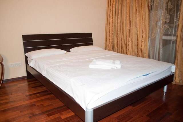 Апартаменты KyivStay Pochaynynska Apartment Киев-23