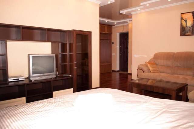 Апартаменты KyivStay Pochaynynska Apartment Киев-29